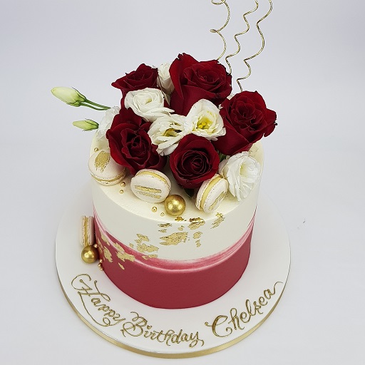 Red Rose Decorated Birthday Cake With Your Name