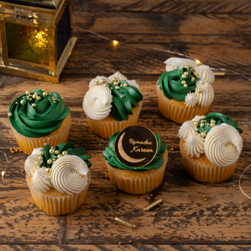 Elegant Green Ramadan Cupcakes